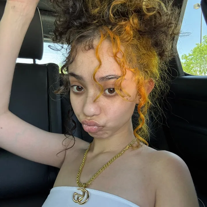 angel (@luhhangie) - Urlebird