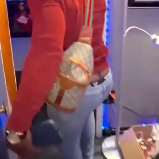 bootykon